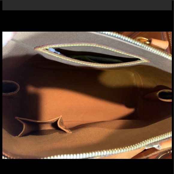 ❗️SOLD❗️🥰💙LV ALMA PM TRENDY SUPER ATTRACTIVE💙🥰 - Picture 15 of 16